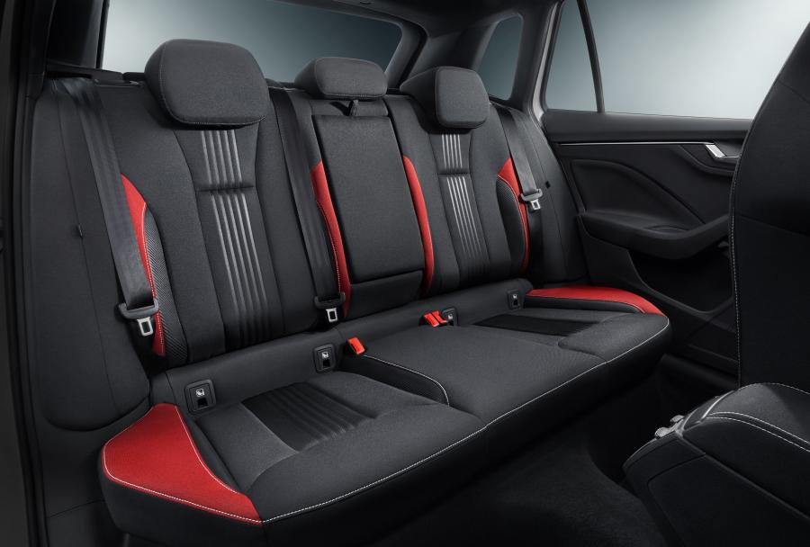 Интерьер Skoda Kamiq Monte Carlo 2019 года  (WW) (фото 16 из 16)